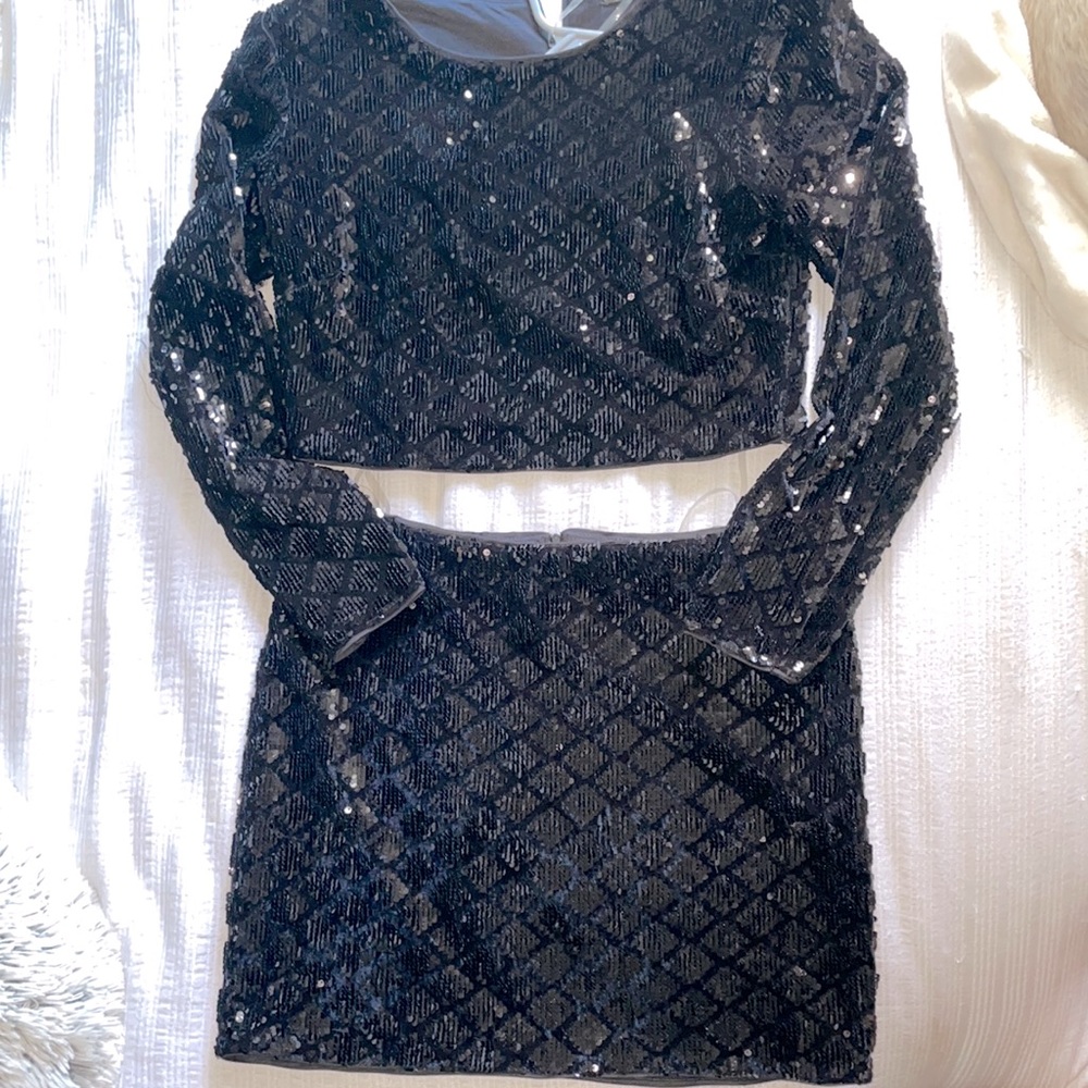 Two piece sequined skirt set